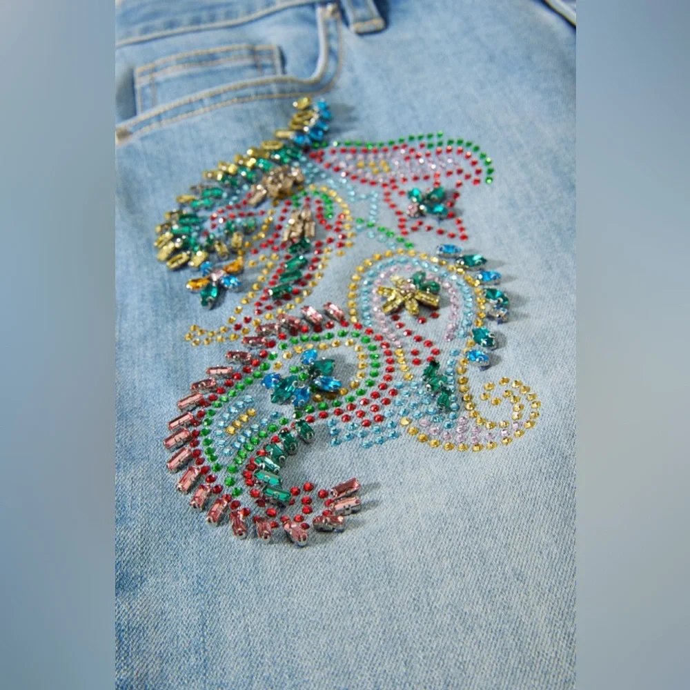 Boston Proper Bright Paisley Embellished Slim Straight Leg Jean 💕